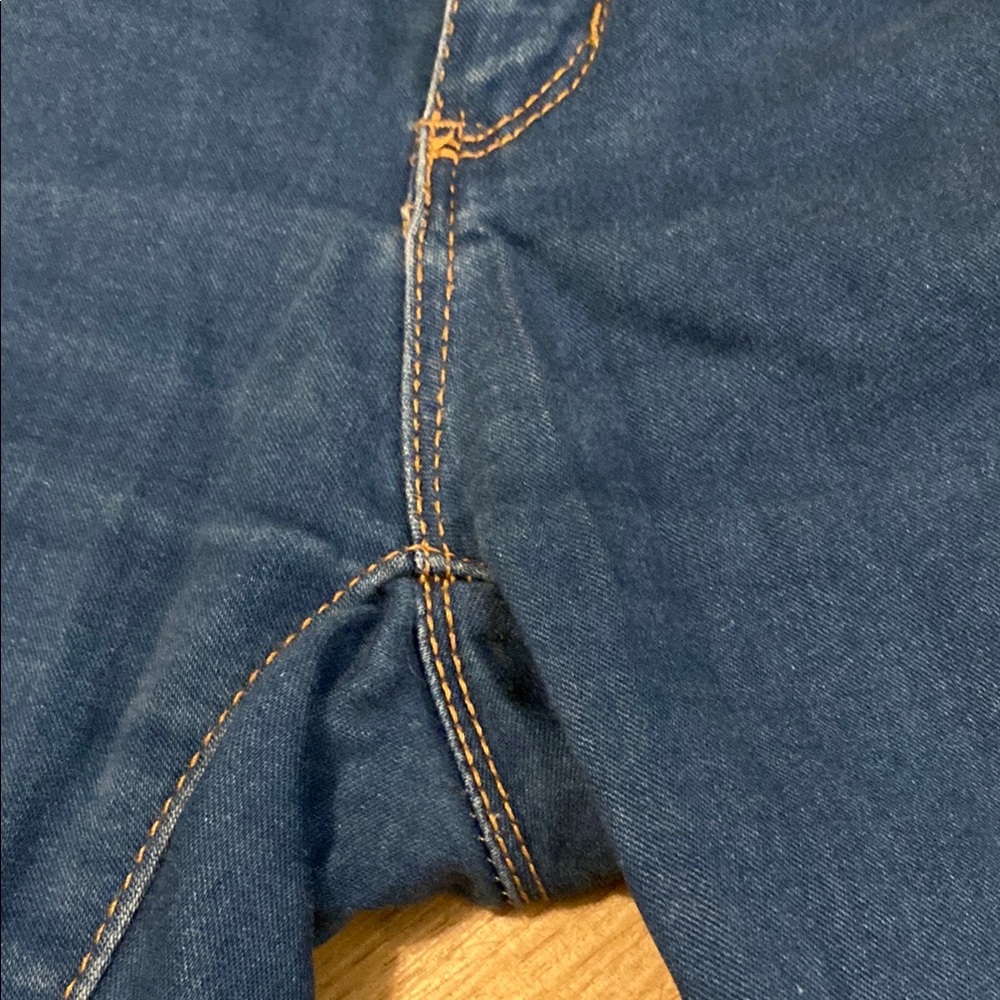 Classic Blue Cropped Ankle Jeans with Rolled Cuffs - Picture 7 of 17